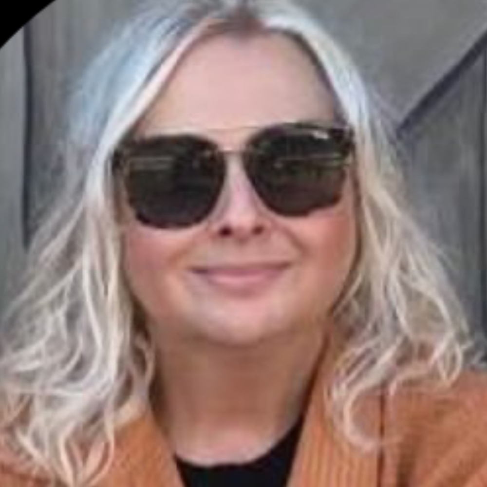 Meet your Posher, Debbie